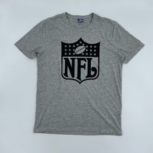 NFL Grey Short Sleeve Logo Tee with Black Shield M NWOT